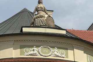 Lewków. Pałac równolatkiem Konstytucji 3 Maja?