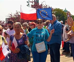 Manifestacja 4 czerwca na placu Solidarności w Szczecinie