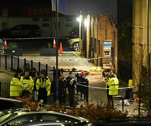 Dramatyczne sceny w brytyjskim pociągu. Nożownicy zaatakowali pasażerów. Wiele osób rannych