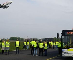 Port Lotnicyz w Bydgoszczy organizuje płatne zwiedzania. Do wyboru są wycieczki po lotnisku w trzech różnych cenach   