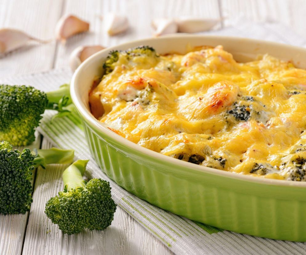 zapiekanka z kurczakiem i brokułami