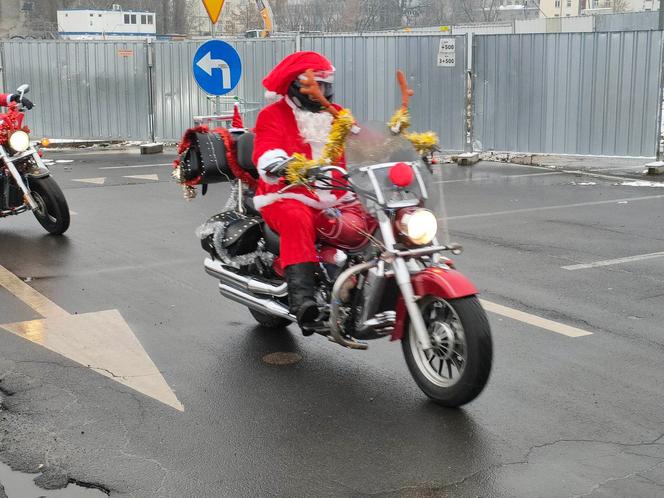 Mikołaje na motocyklach w Manufakturze. Finał corocznej akcji charytatywnej [ZDJĘCIA]