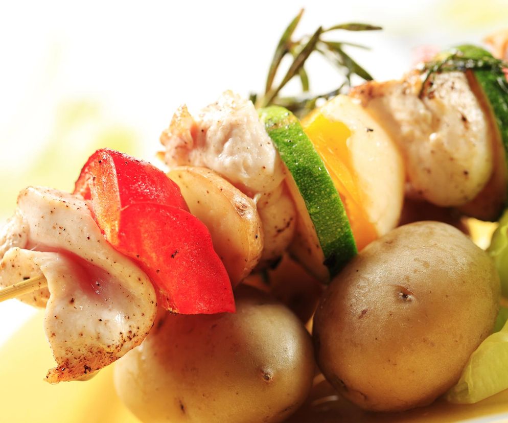 Te szaszłyki mają w sobie wszystko.  Przygotujesz je w kilka chwil