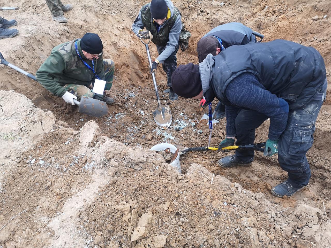 Tajemnicza konstrukcja przeszkadzała orać rolnikowi. Okazało się, że to radziecki samolot!