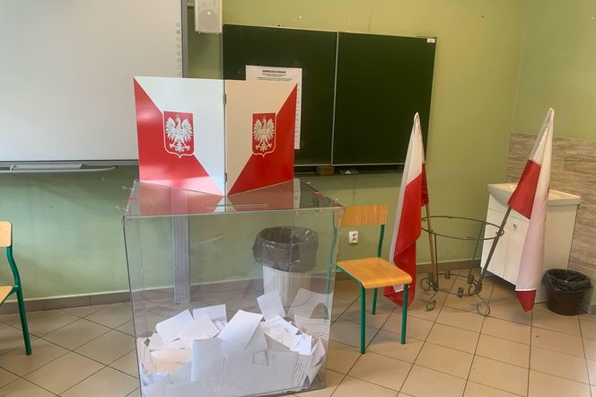 Wybory prezydenckie 2025. Frekwencja wyborcza w Kujawsko-Pomorskiem do godz. 17. Niemal 49 procent