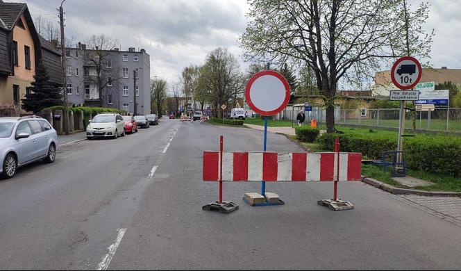 Utrudnienia na ulicy Śniadeckich w Lesznie 