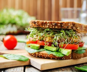 Zdrowa kanapka - z czego powinna się składać? Pomysły na zdrową kanapkę