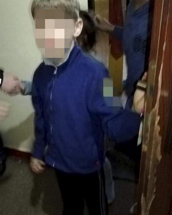 17-letni sąsiad zgwałcił jej synka