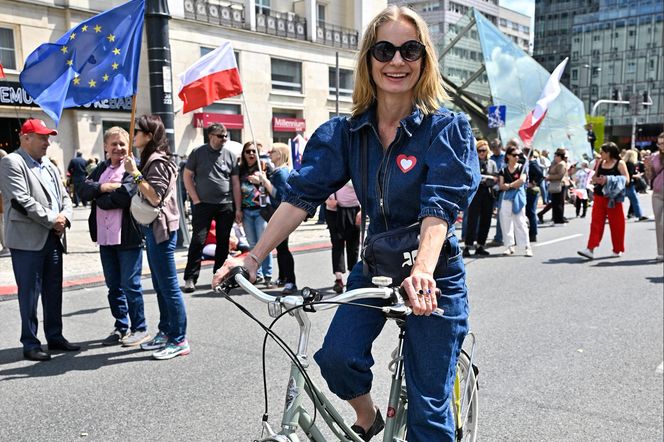 Magda Cielecka maszeruje dla Rafała Trzaskowskiego