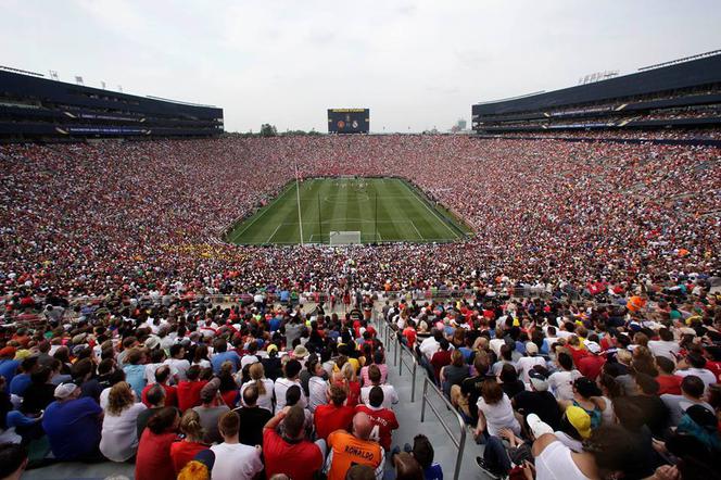 Tłum kibiców na meczu Real Madryt - Manchester United