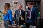 Kalina to młoda, świeżo upieczona prawniczka, która zatrudni się w kancelarii Darka.