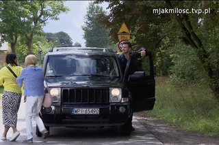 M jak miłość, odcinek 1689: Kisielowa (Małgorzata Rożniatowska), Iza (Adriana Kalska), Marcin (Mikołaj Roznerski)