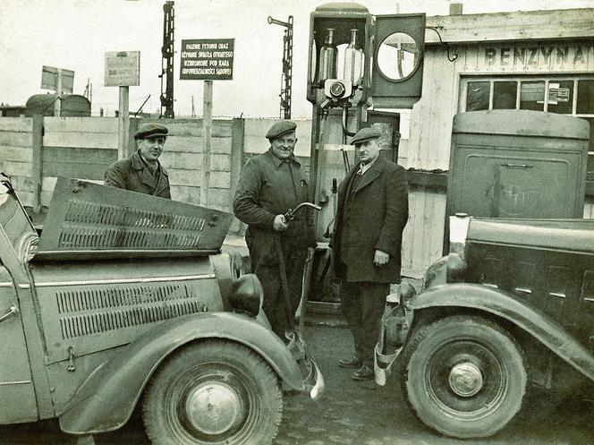 stacja benzynowa w Węgrowcu (lata 30-te)