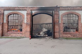 Pożar hali w Gdańsku. Ceniony DJ liczy straty. Możemy mu pomóc!