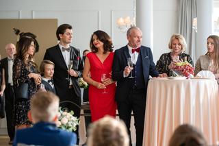 Zawsze warto, odcinek 5: Marta (Weronika Rosati), Maria (Małgorzata Pieczyńska), Witold (Mariusz Bonaszewski), Rafał Bartłomiej Kotschedoff)