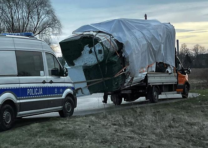 Kierowca dostawczaka napakował trochę za dużo