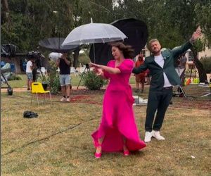 Ania Starmach tańczy w deszczu z Tomkiem Jakubiakiem