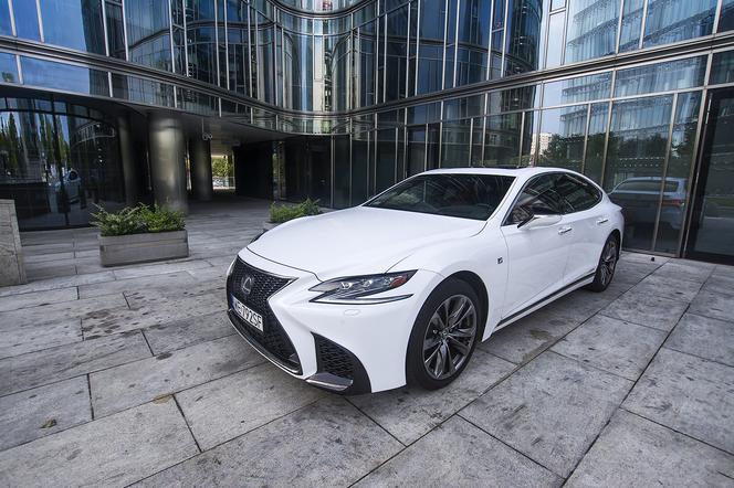 Lexus LS500h F-Sport