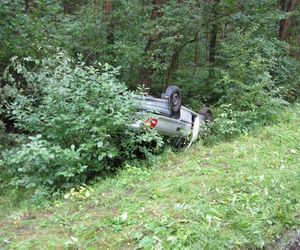 O krok od tragedii na Mazowszu. Roman wypadł z drogi, bo fotografował chmurę w kształcie UFO