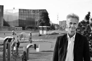 Pogrzeb Tadeusza Rossa. Satyryk i radny zostanie pochowany na Powązkach. Jest termin ostatniego pożegnania