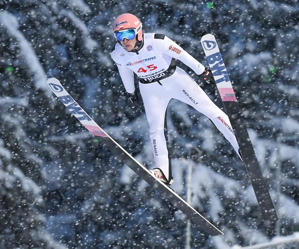 Skoki dzisiaj O której godzinie skoki narciarskie dzisiaj niedziala 11 grudnia 2022 PŚ Titisee-Neustadt O której skoki w niedzielę 11.12