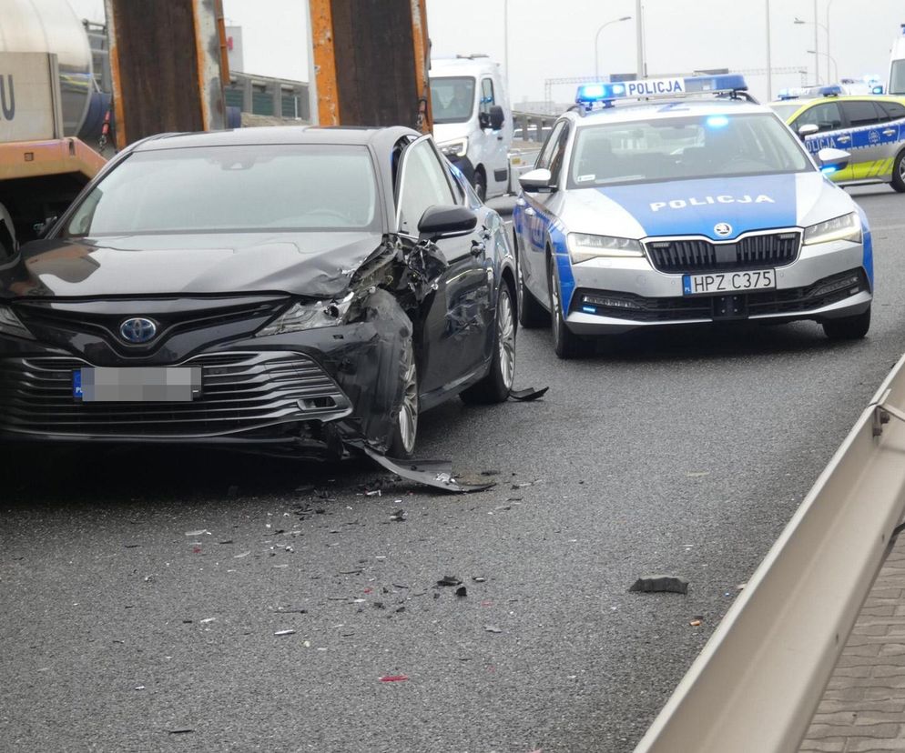 Warszawa. Pościg za kradzionym autem 