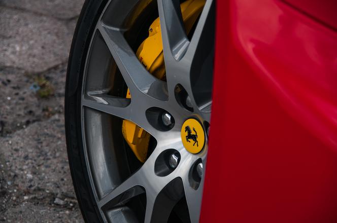 Ferrari California 4.3 490 KM 7AT