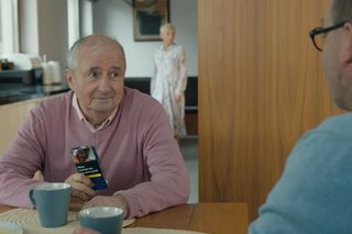 Barwy szczęścia, odcinek 3199: Krystyna (Hanna Bieluszko), Krzysztof Jaworski (Jacek Kałucki), Złoty (Marcin Perchuć)