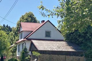 Ruszyły zbiórki na pomoc dla Poli ze Starej Wsi. „Pieniądze nie zastąpią jej rodziców, ale mogą pomóc rodzinie” 