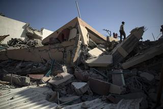 Wieżowiec w Gazie się zawalił. Uderzyły w niego izraelskie samoloty. Wzrosła liczba ofiar