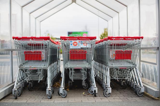 Awantura w markecie. Mężczyzna nie chciał założyć maseczki, bo miał pieniądze na mandat