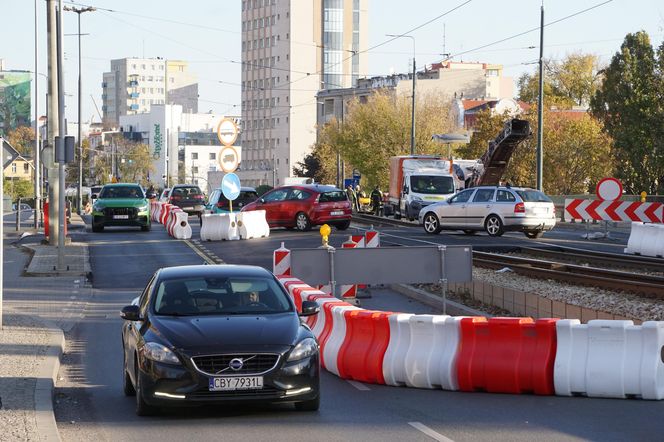 Ruszyła naprawa mostu Bernardyńskiego. Kierowcy autobusów nie mają łatwego życia