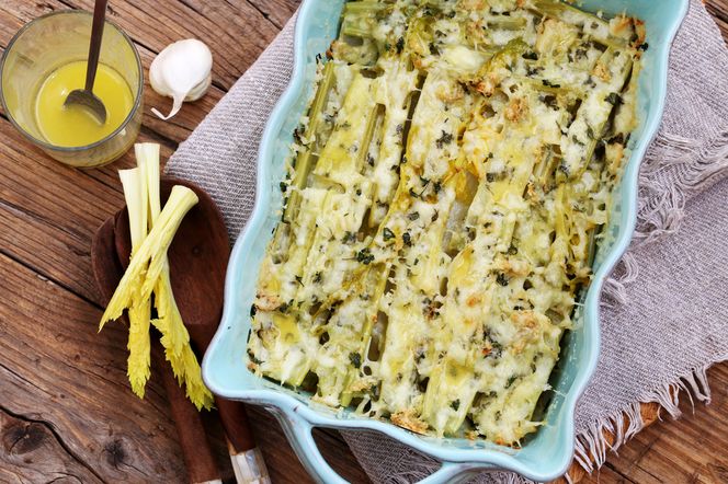 Seler naciowy zapiekany z serem