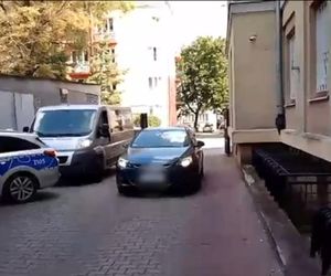 Zażądał 100 tys. zł za wolność innego człowieka. Potworne porwanie w Warszawie. „Z workiem założonym na głowę”
