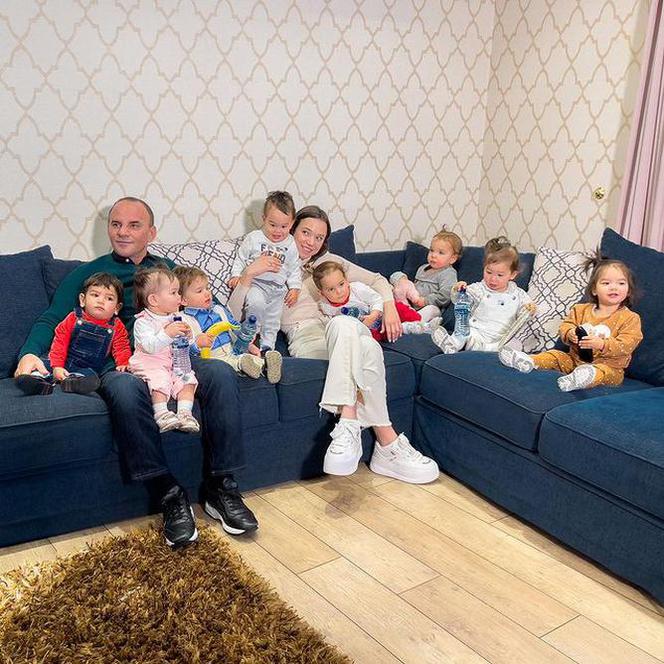 Ona była striptizerką, on skazany za zabójstwo. Mają 21 dzieci!