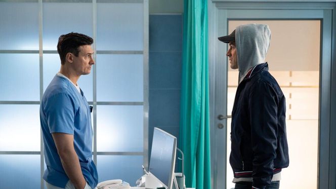 Na dobre i na złe odc. 960. Krzysztof Radwan (Mateusz Damięcki), Mario (Marcin Korcz)