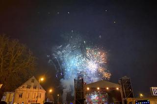 32. Finał WOŚP w Zielonej Górze. Najpierw koncerty a później Światełko do Nieba - tak się bawili zielonogórzanie