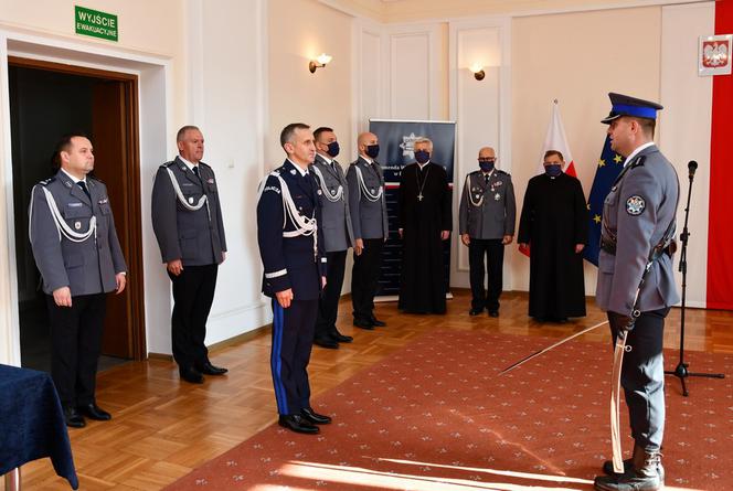 Nowi policjanci w woj. podlaskim. Ślubowanie złożyło 12 policjantów