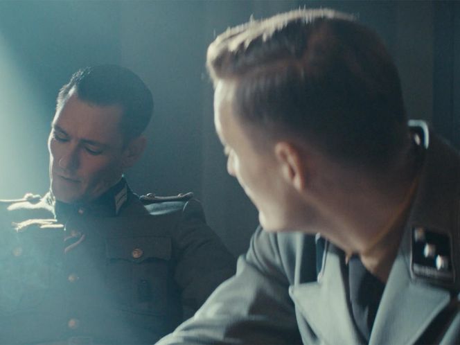 Zatoka szpiegów 2, odcinek 12: Franz (Bartosz Gelner), Heinrich Engel (Michał Balicki) 