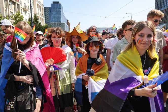 Parada Równości w Warszawie zablokowana. Szokujące sceny!