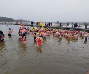 Mazowieckie Morsy otworzyły sezon morsowania 2025/2026 nad zalewem w Siedlcach