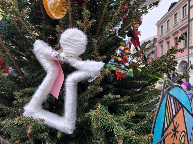  Zamojskie przedszkola i szkoły dekorowały choinki