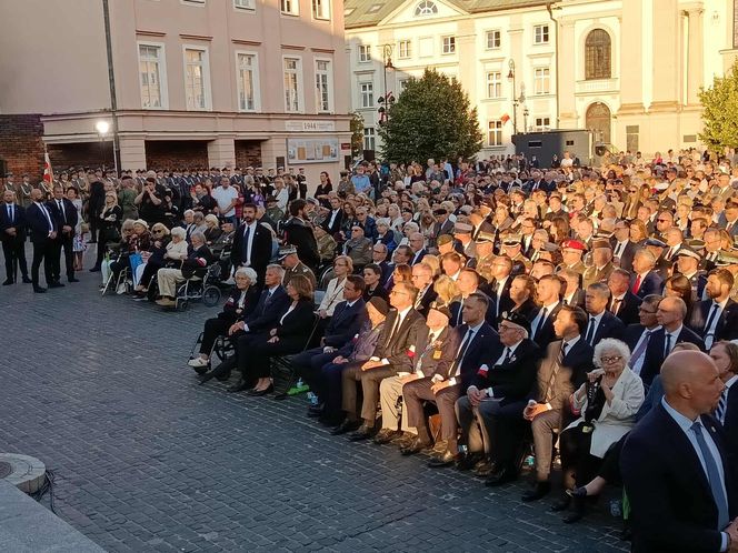 81. rocznica Powstania Warszawskiego. Uroczystość na pl. Krasińskich