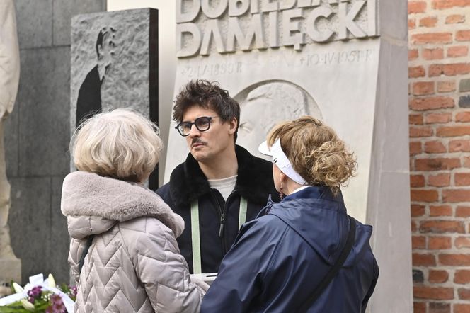 Gwiazdy kwestują na Powązkach