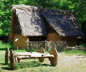 Wszystkich mieszkańców tej świętokrzyskiej wsi przesiedlono. Powstał tam rezerwat na skalę UNESCO