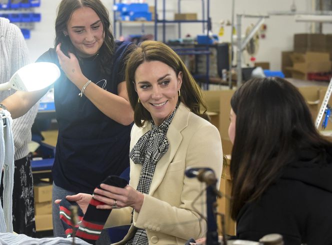 Cena sukienki księżnej Kate szokuje. Nidy nie zgadniesz!