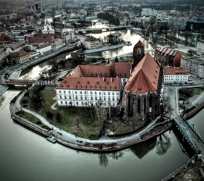 Wrocław widziany z lotu ptaka w obiektywie kamery bezzałogowych statków powietrznych