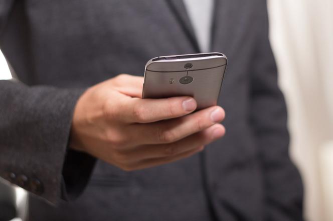 Jak zabezpieczyć nasze urządzenie mobilne przed kradzieżą danych?
