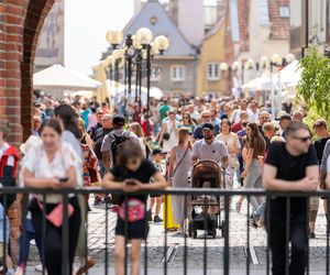   Tłumy na Starym Mieście w Olsztynie. Tak mieszkańcy świętowali Dzień Dziecka