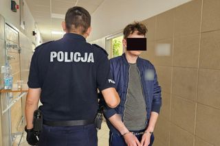 Brutalny atak po kradzieży za kilka złotych. Kopnął i zaatakował nożem
